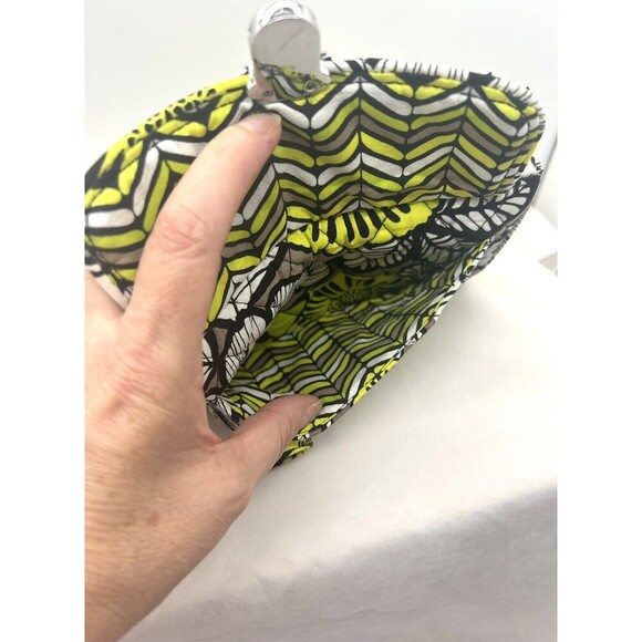 Vera‎ Bradley Wristlet Wallet -'Citron' Pattern. SKU BR250 - Picture 8 of 11